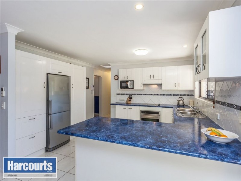 31 Lobelia Avenue, Daisy Hill QLD 4127