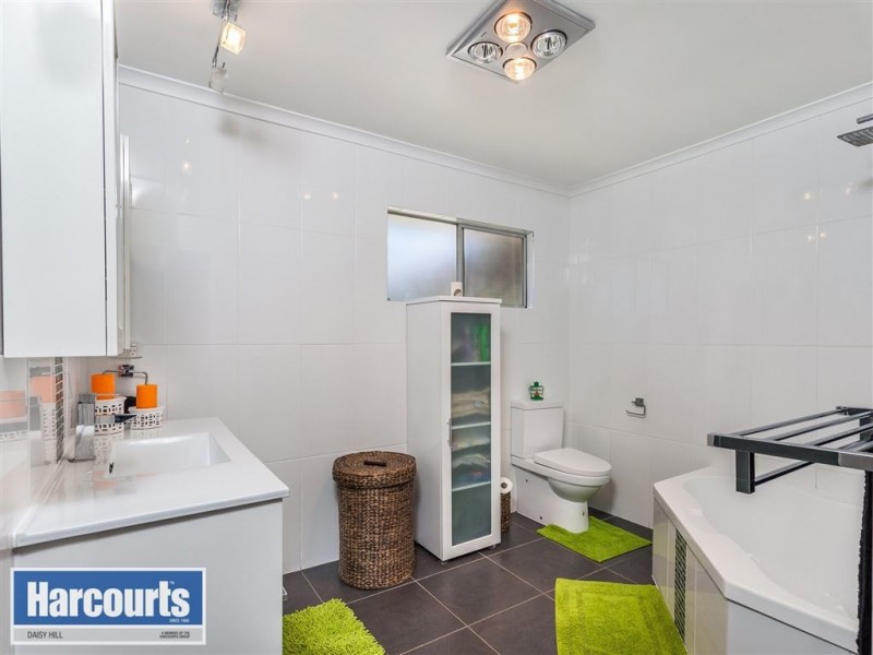 57 Lobelia Avenue, Daisy Hill QLD 4127