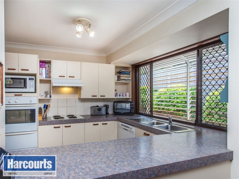 26 Evenwood Street, Daisy Hill QLD 4127