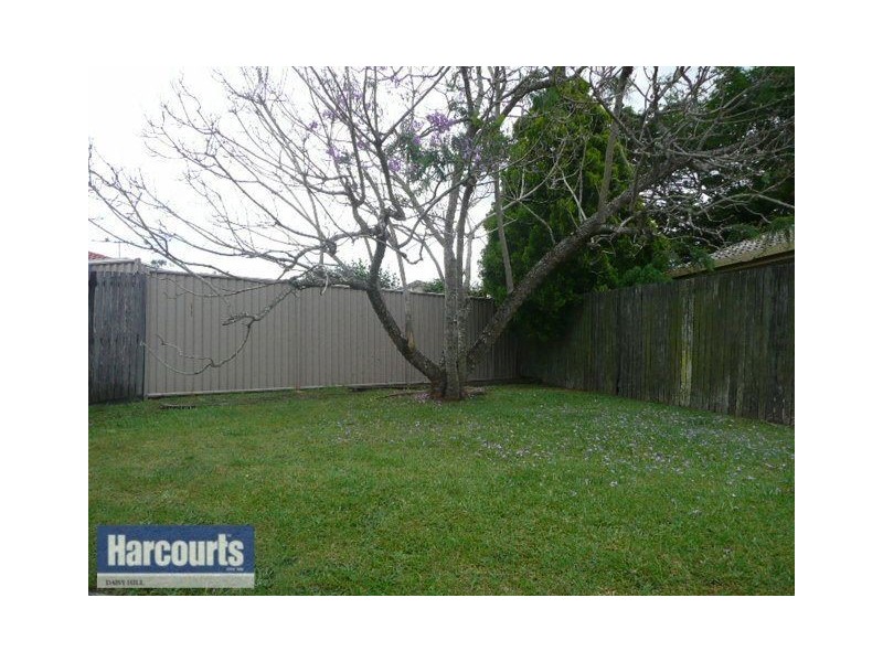 4 Lohr Court, Meadowbrook QLD 4131