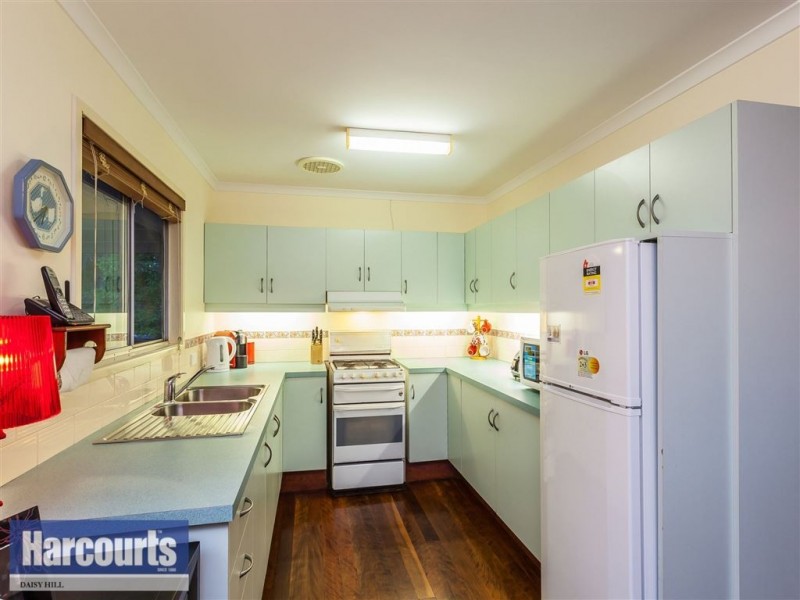 24 Coolcrest Street, Daisy Hill QLD 4127