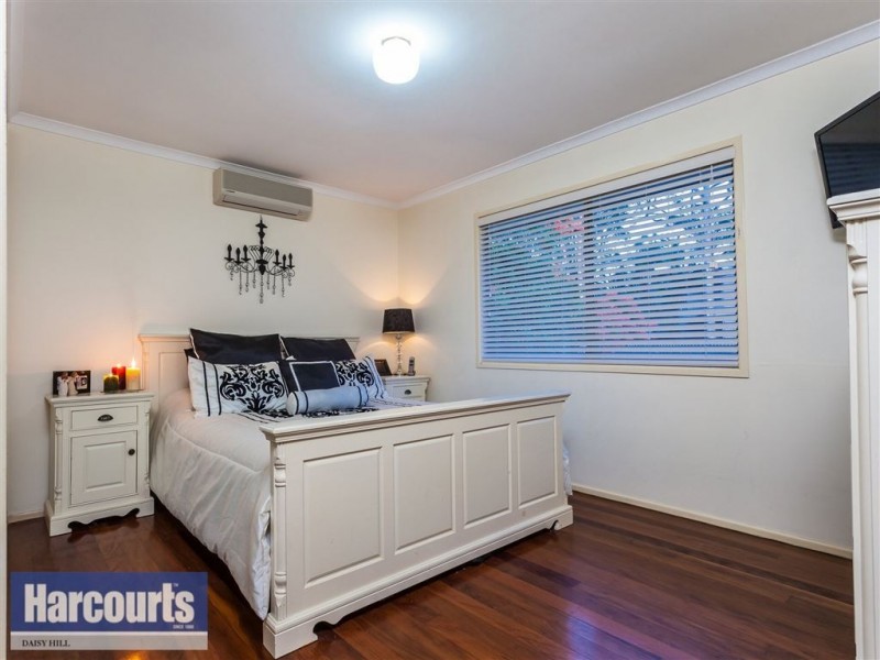 24 Coolcrest Street, Daisy Hill QLD 4127