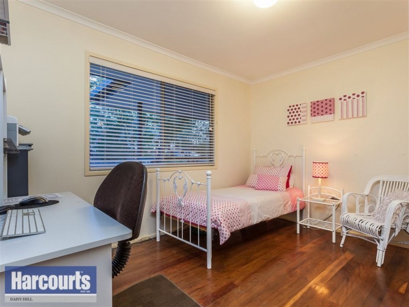 24 Coolcrest Street, Daisy Hill QLD 4127