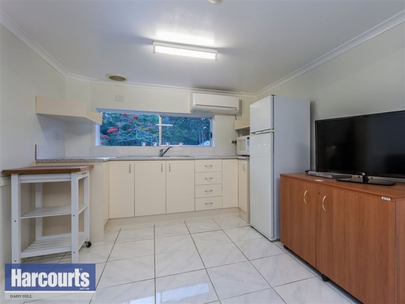 24 Coolcrest Street, Daisy Hill QLD 4127