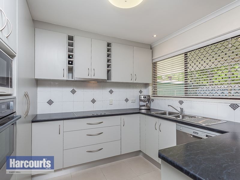 10 Village Drive, Daisy Hill QLD 4127