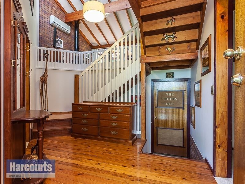 11 Forest Street, Daisy Hill QLD 4127