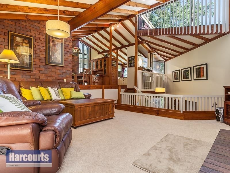 11 Forest Street, Daisy Hill QLD 4127