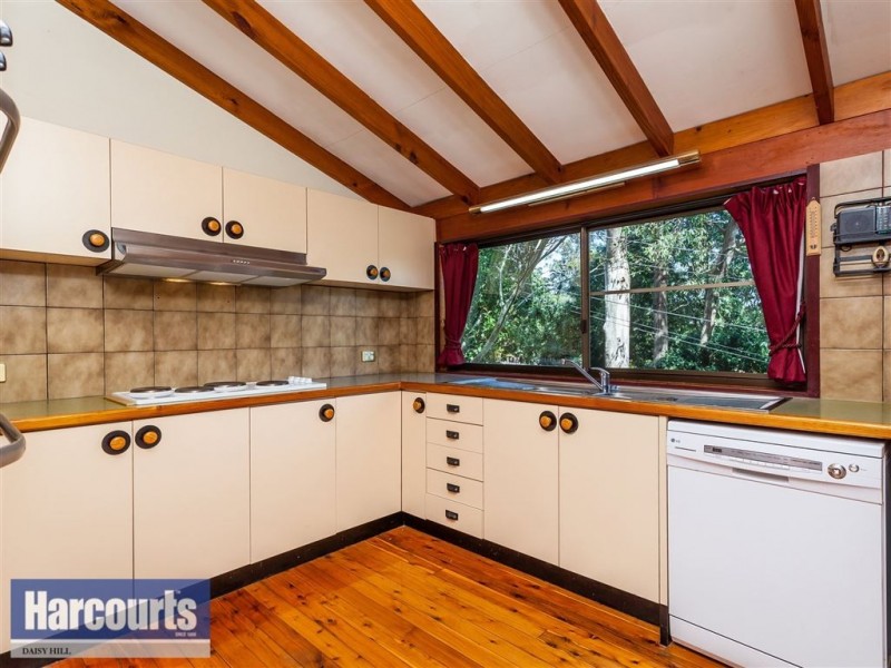 11 Forest Street, Daisy Hill QLD 4127