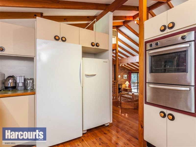 11 Forest Street, Daisy Hill QLD 4127