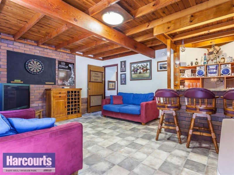 11 Forest Street, Daisy Hill QLD 4127