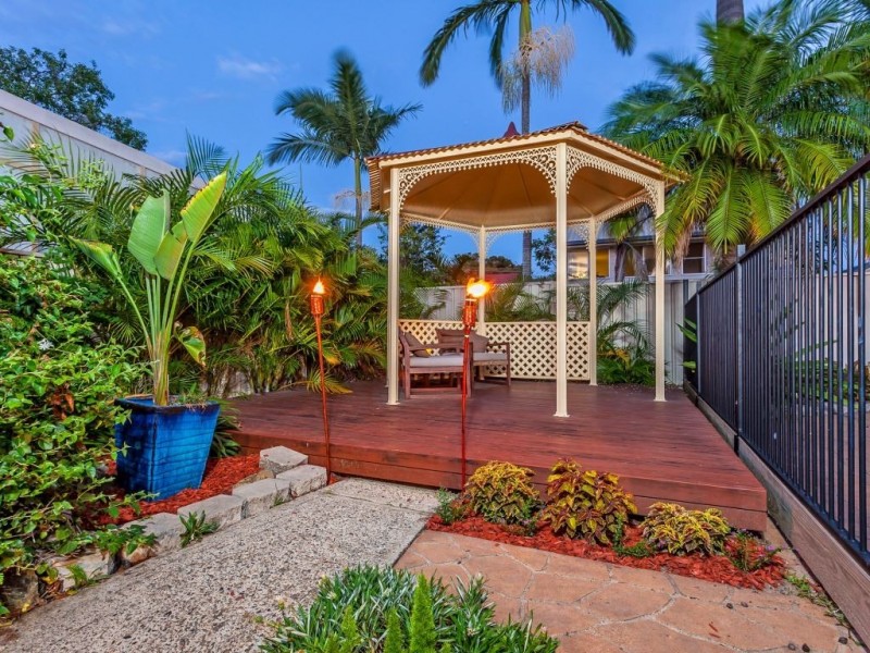 11 Achilles Drive, Springwood QLD 4127