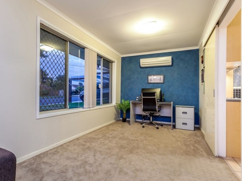 11 Achilles Drive, Springwood QLD 4127