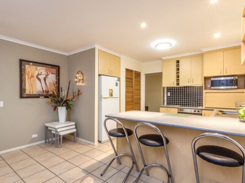 11 Achilles Drive, Springwood QLD 4127