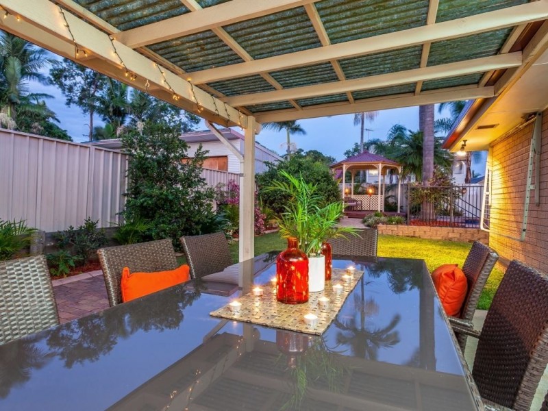 11 Achilles Drive, Springwood QLD 4127