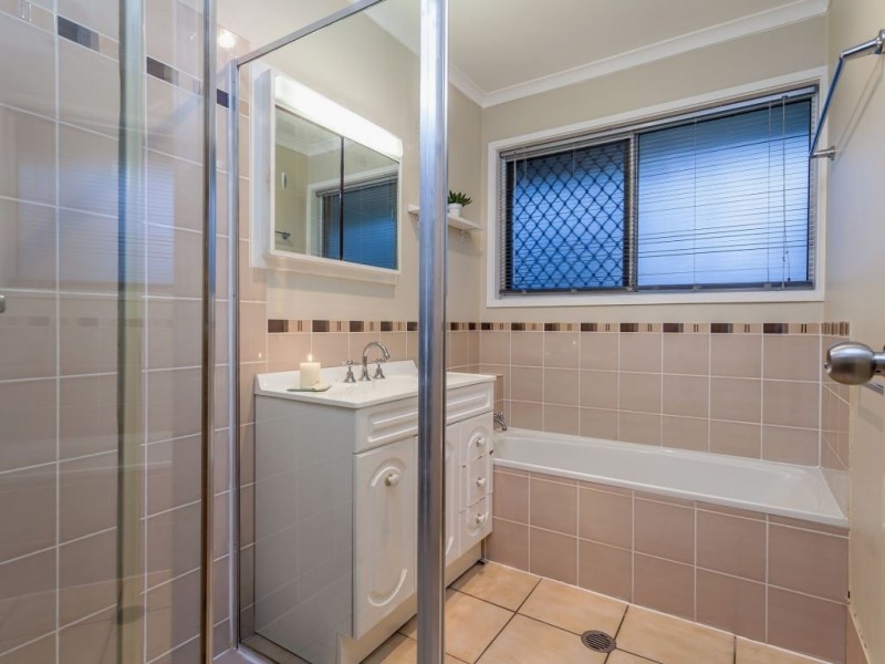 11 Achilles Drive, Springwood QLD 4127
