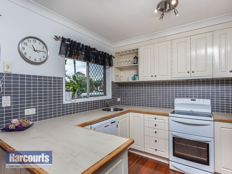 2 Clivia Crescent, Daisy Hill QLD 4127