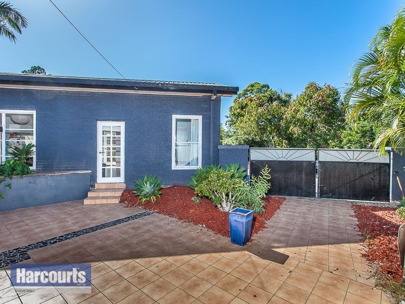 2 Clivia Crescent, Daisy Hill QLD 4127