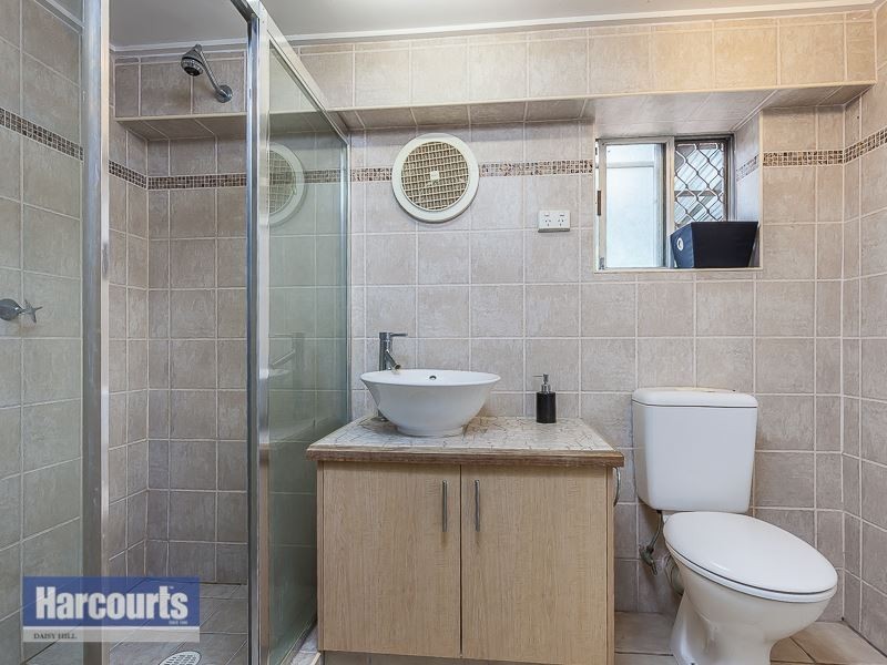 2 Clivia Crescent, Daisy Hill QLD 4127
