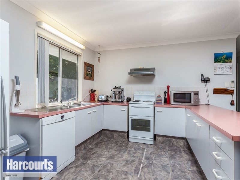 32 Leslie Pde, Slacks Creek QLD 4127