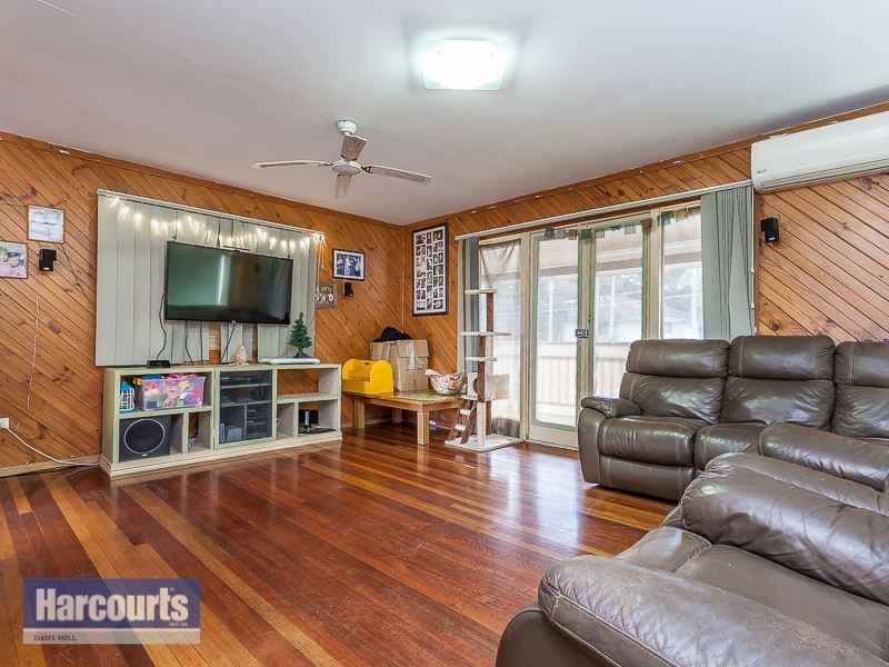 16 Ash Avenue, Woodridge QLD 4114