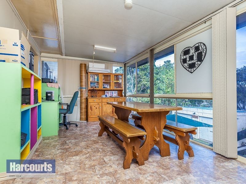 16 Ash Avenue, Woodridge QLD 4114