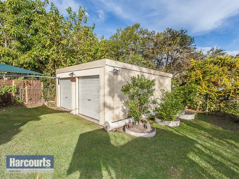 16 Ash Avenue, Woodridge QLD 4114