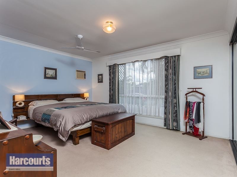 4 Mattes Place, Meadowbrook QLD 4131
