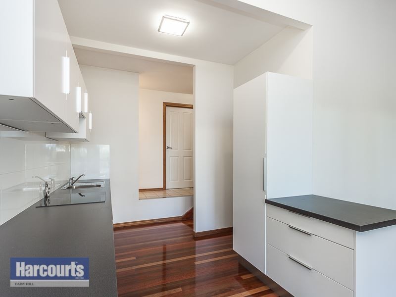 8 Excalibur Road, Cornubia QLD 4130