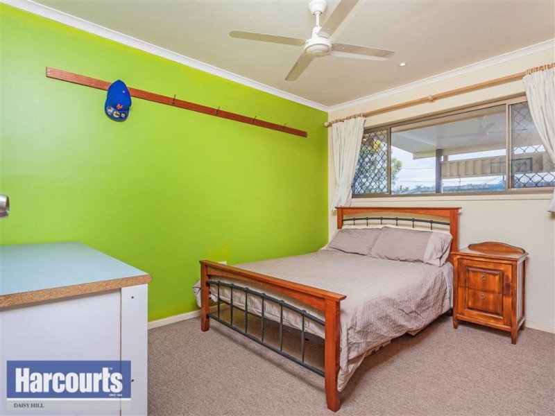 30 Village Drive, Daisy Hill QLD 4127
