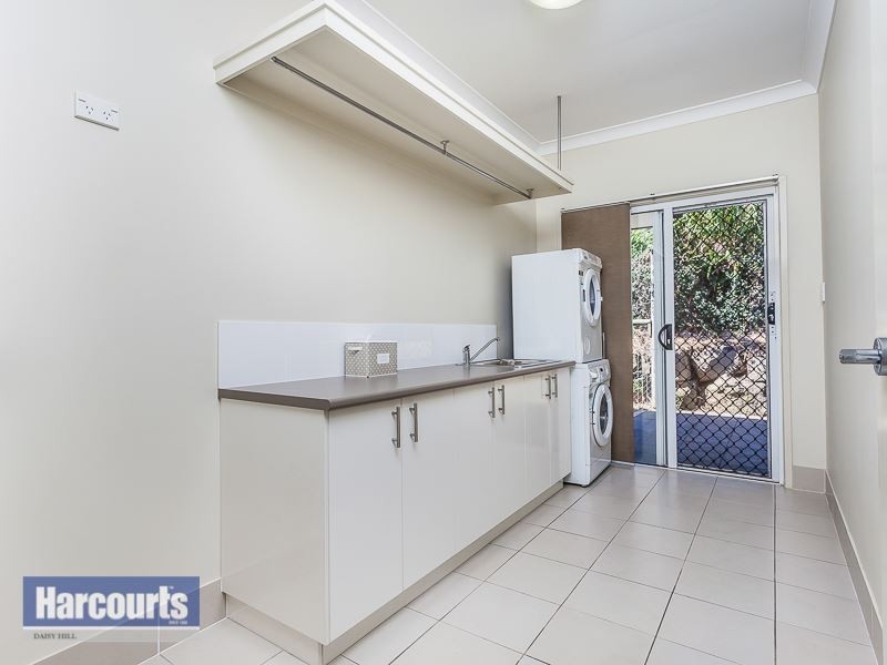 28 Range Drive, Tanah Merah QLD 4128