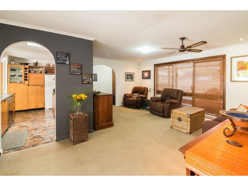 75 Jardine Drive, Springwood QLD 4127