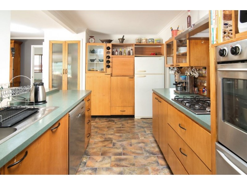 75 Jardine Drive, Springwood QLD 4127