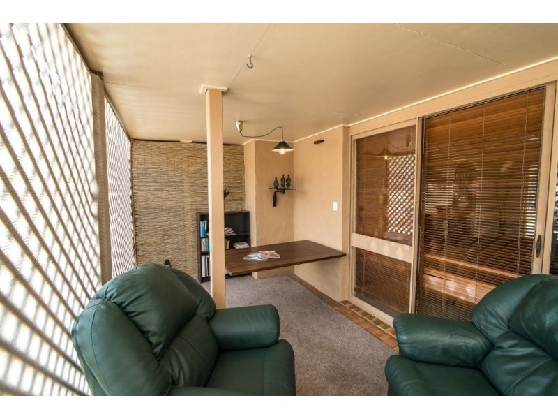 75 Jardine Drive, Springwood QLD 4127