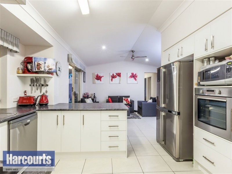 2 Farrington Court, Daisy Hill QLD 4127
