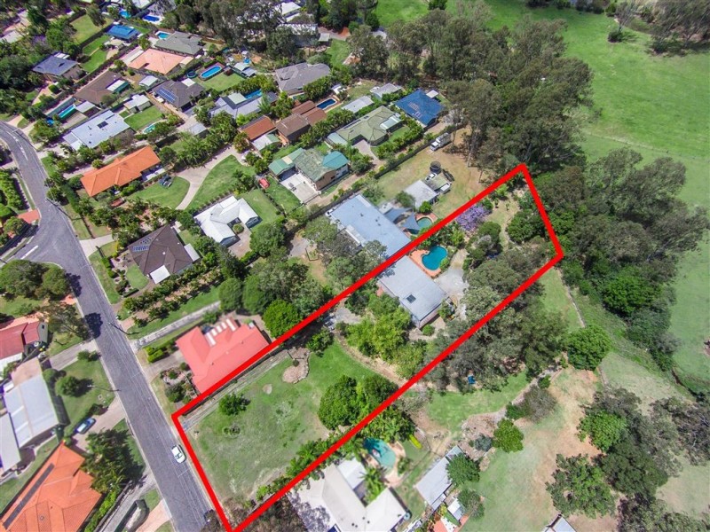 19 Clivia Cresent, Daisy Hill QLD 4127