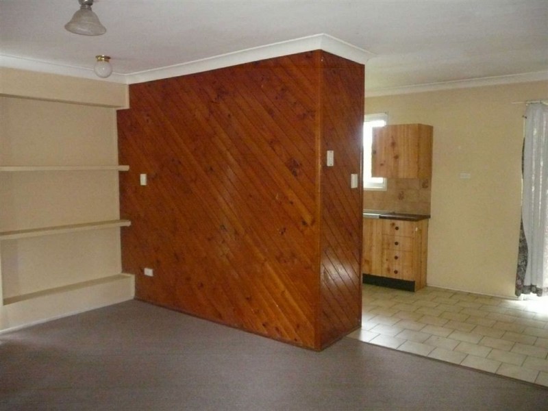 30  Anchusa St, Kingston QLD 4114