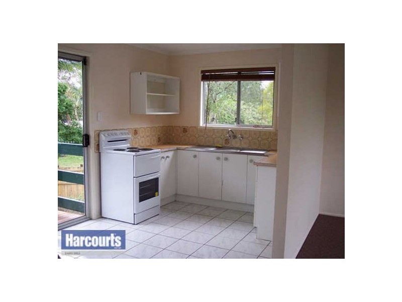 4 Tecoma St, Daisy Hill QLD 4127