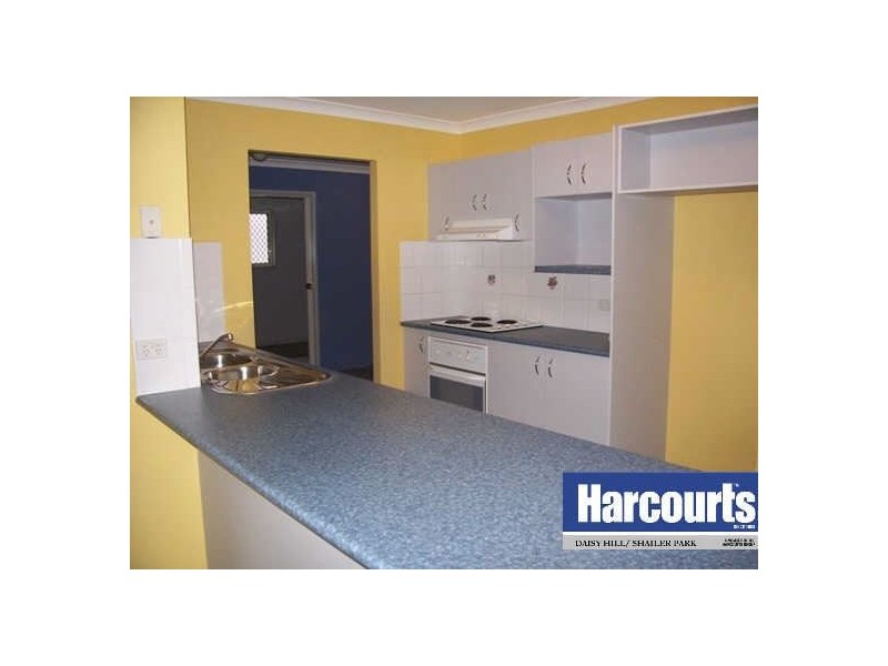 11 Lyrebird St, Loganlea QLD 4131
