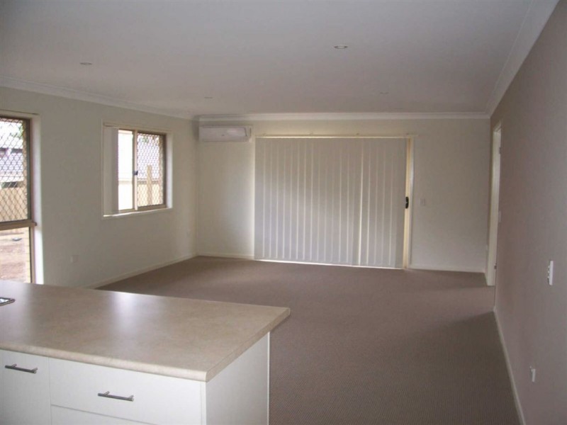 2/23 Darryl Street, Loganlea QLD 4131