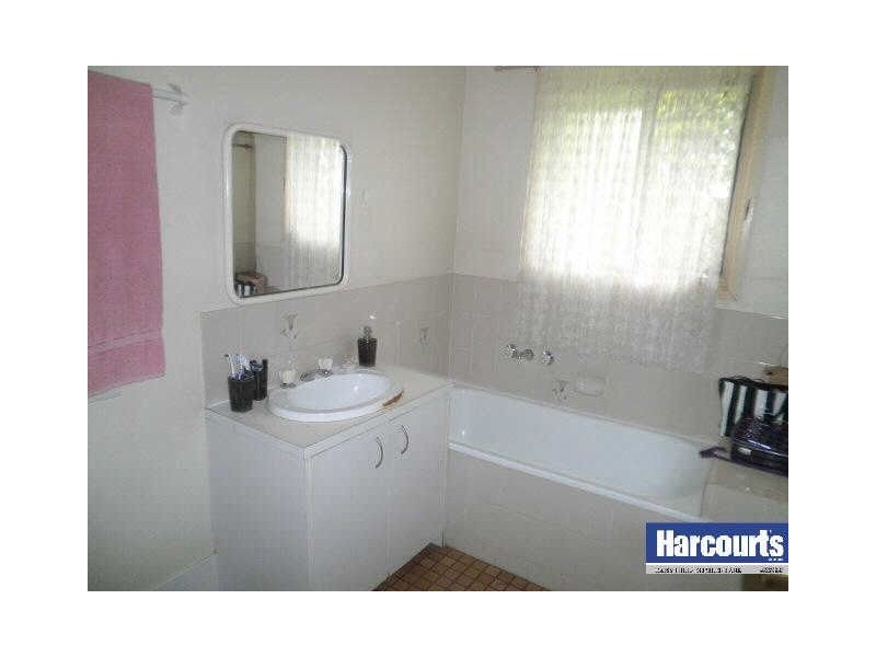 54 Dennis Road, Springwood QLD 4127