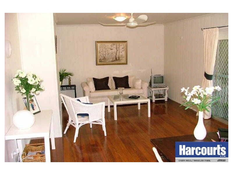 38 Roseland Ave, Rochedale South QLD 4123