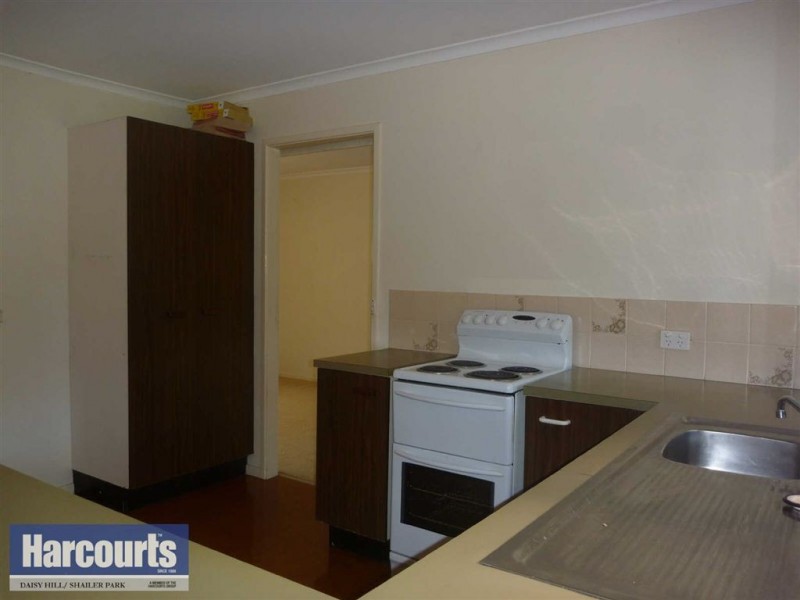 54  Brentwood Dr, Daisy Hill QLD 4127