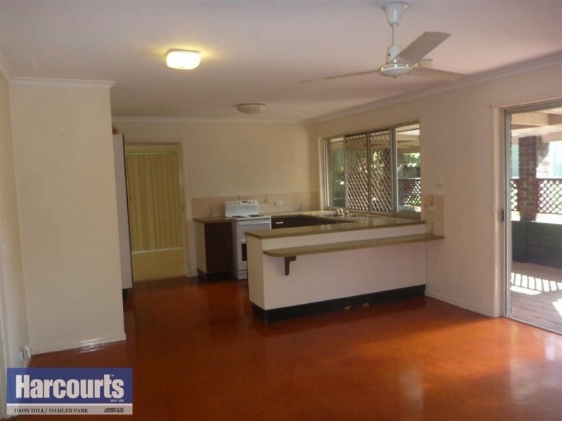 54  Brentwood Dr, Daisy Hill QLD 4127