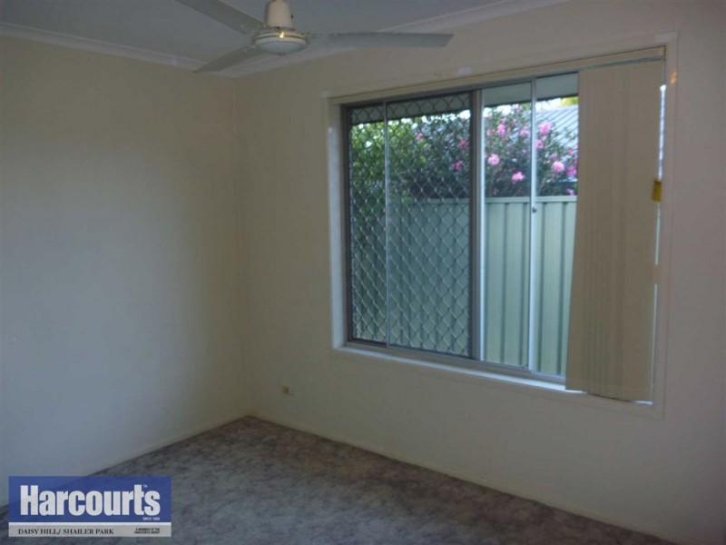 54  Brentwood Dr, Daisy Hill QLD 4127