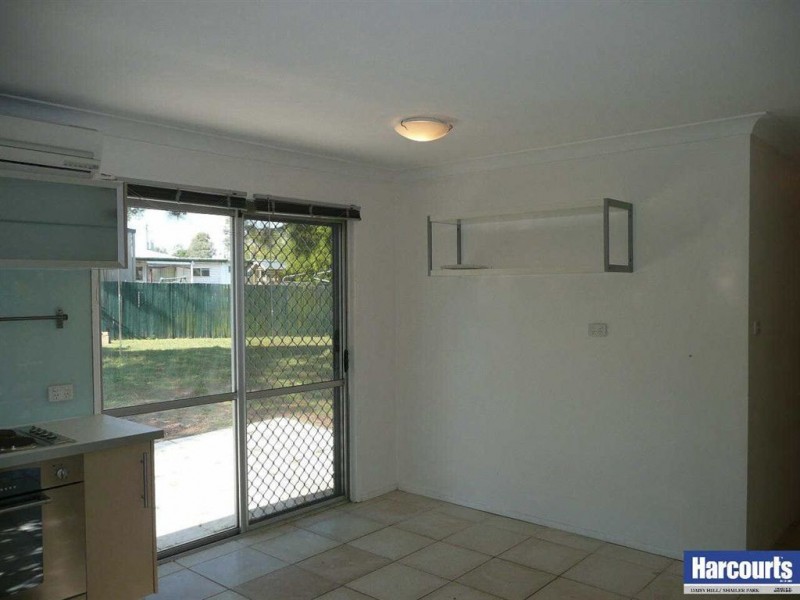 6  Moore St, Loganlea QLD 4131