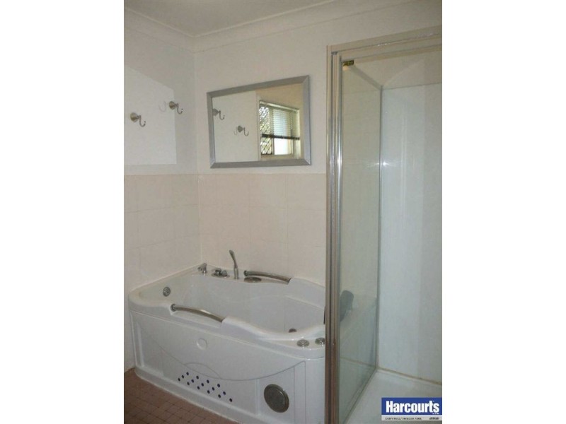 6  Moore St, Loganlea QLD 4131