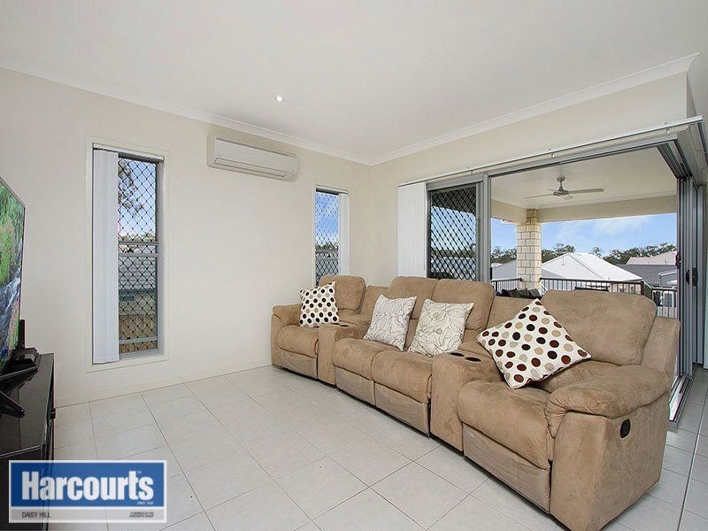 33 Frankland Av, Waterford QLD 4133