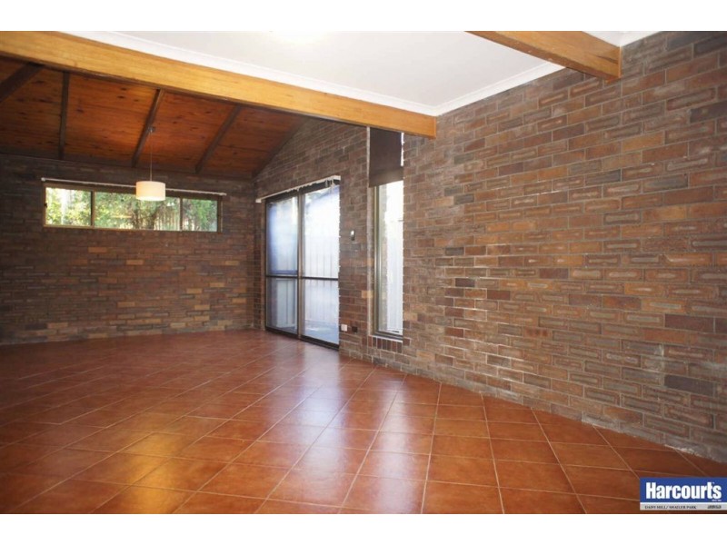 107  Springwood Rd, Springwood QLD 4127