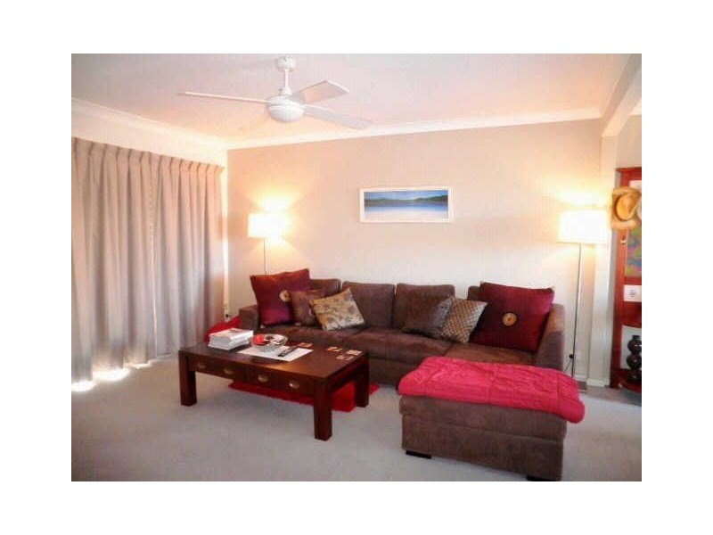 8, 69 Shailer Rd, Shailer Park QLD 4128