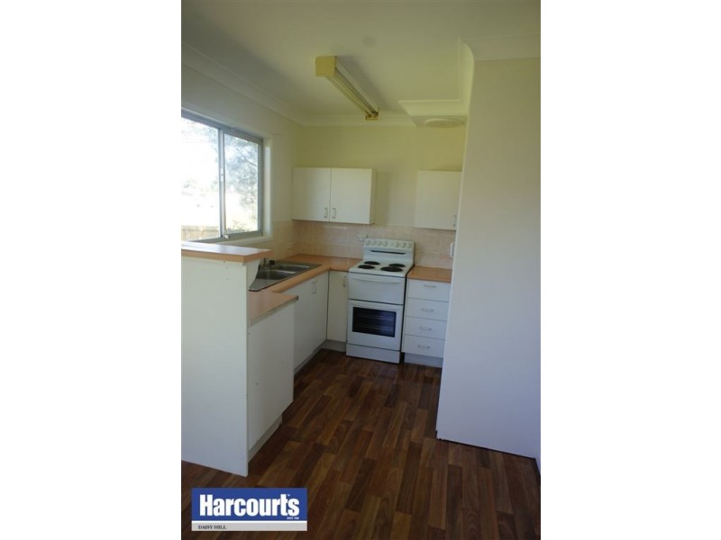 30 Boronia Ave, Daisy Hill QLD 4127